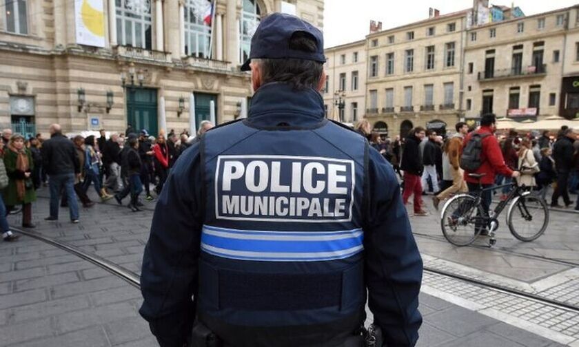 Επίθεση στο Παρίσι: 18χρονος ο δράστης που αποκεφάλισε τον καθηγητή!