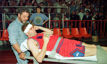 1993: Ο σοκαριστικός αυτοτραυματισμός του Μπόμπαν Γιάνκοβιτς (vid)