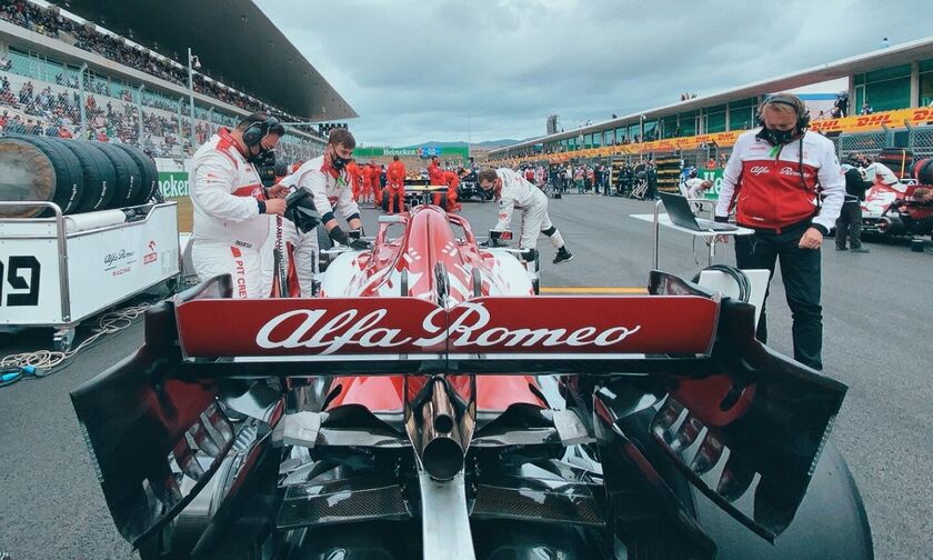 Επίσημο: Παραμένουν στην Alfa Romeo Racing ο Ραϊκόνεν και ο Τζιοβινάτσι