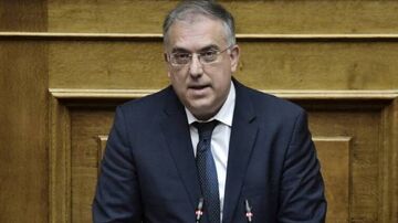 Κορωνοϊός: Εγκύκλιος Θεοδωρικάκου για Δημόσιο και εκλογές σε υπηρεσιακά συμβούλια