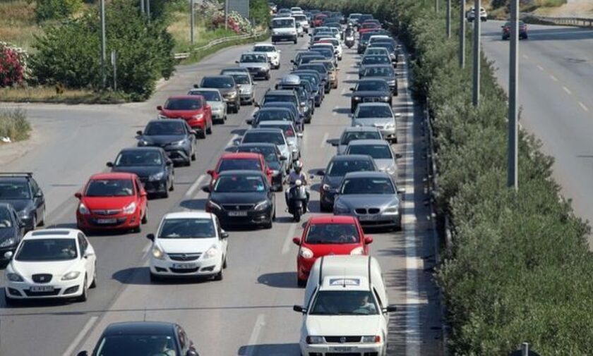 Τέλη κυκλοφορίας: Αλλάζουν για τα καινούργια, μένουν ίδια για τα παλιά ΙΧ