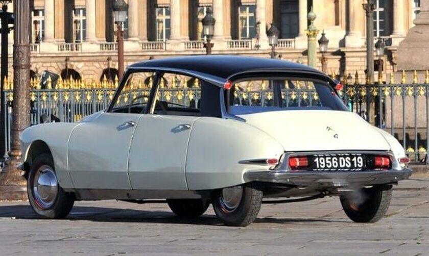 Γιατί το Citroen DS είχε ψηλά τα φλας;