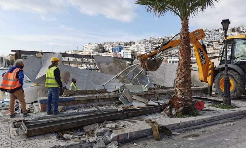 Πειραιάς: Ξεκίνησαν οι κατεδαφίσεις στο Μικρολίμανο (pics)