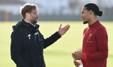 Κλοπ: «Απίθανο να παίξει τη φετινή σεζόν ο Φαν Ντάικ»