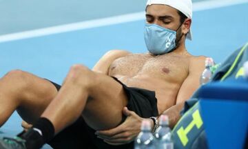 Australian Open: Με τον... τραυματία Μπερετίνι ο Tσιτσιπάς στους «16»