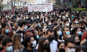 Αθήνα: Ολοκληρώθηκε το Πανεκπαιδευτικό Συλλαλητήριο - Ανοίγουν οι δρόμοι