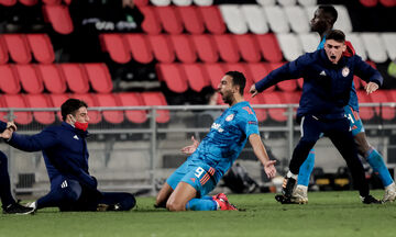 Αϊντχόφεν – Ολυμπιακός 2-1: Έξαλλοι πανηγυρισμοί στα αποδυτήρια των Πειραιωτών (vid)