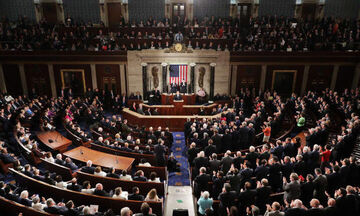 ΗΠΑ: Εγκρίθηκε η «πράξη Τζορτζ Φλόιντ» από τη Βουλή των Αντιπροσώπων 