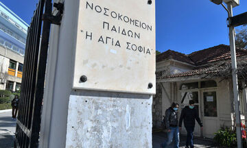 Πέθανε το νεότερο θύμα κορονοϊού στην Ελλάδα - Μωρό 37 ημερών στο Νοσοκομείο Παίδων (vid)