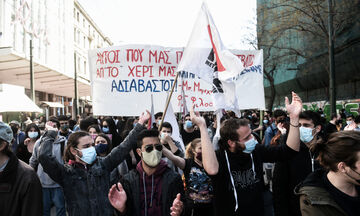 Πανεκπαιδευτικό συλλαλητήριο στο κέντρο της Αθήνας - Κλειστοί δρόμοι 