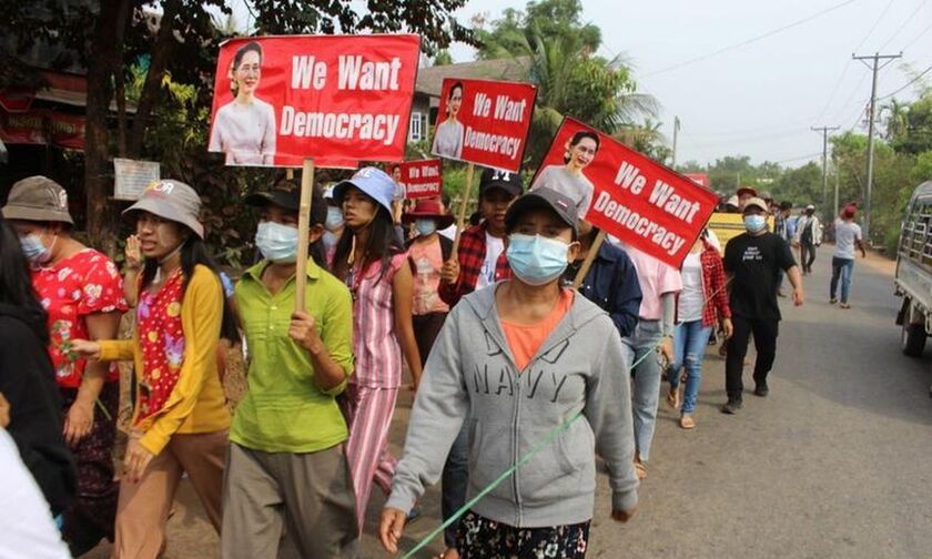 Μιανμάρ: Οι ΗΠΑ θα απομακρύνουν το μη απαραίτητο διπλωματικό προσωπικό τους