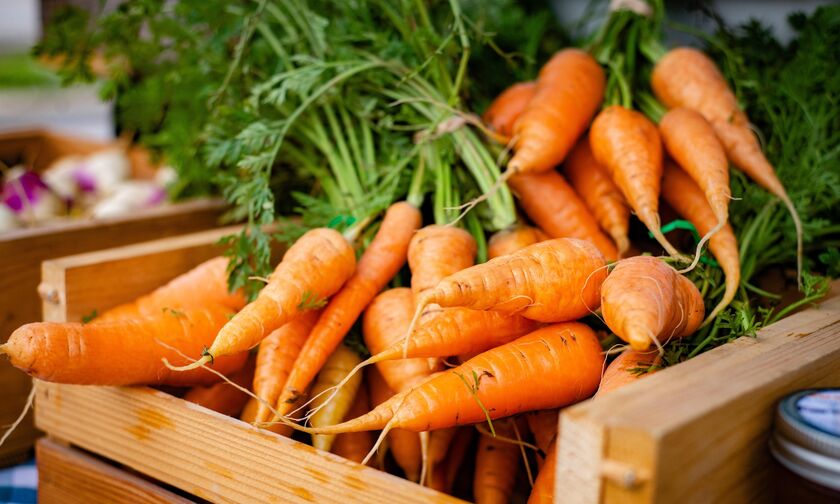 Γιατί τα καρότα βοηθούν στο μαύρισμα;
