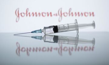 ΕΜΑ: Στο μικροσκόπιο για πιθανές θρομβώσεις και το εμβόλιο της Johnson & Johnson