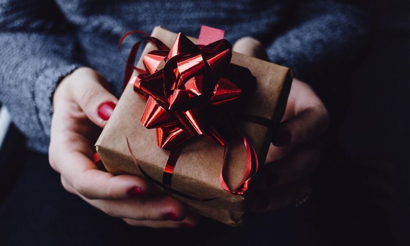 Εορτολόγιο: Ποιοι γιορτάζουν σήμερα, 15 Απριλίου