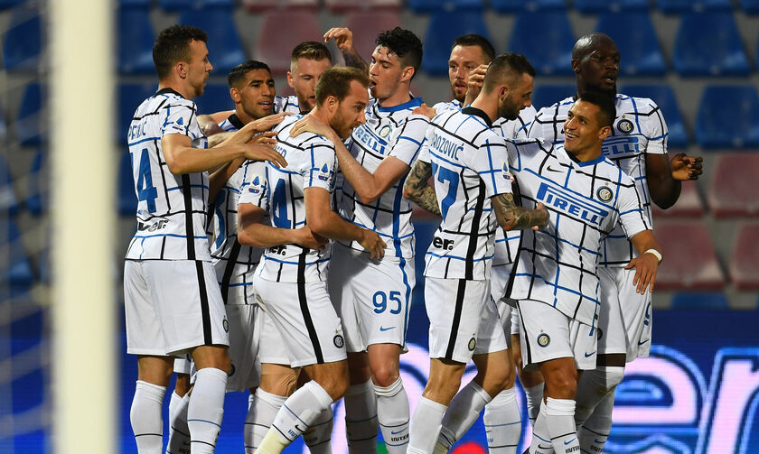 Serie A: Η Ίντερ υποβίβασε την Κροτόνε (0-2) και... περιμένει την Αταλάντα! (highlights)