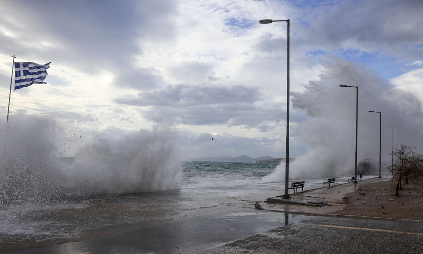 Καιρός: Θυελλώδεις άνεμοι στο Αιγαίο