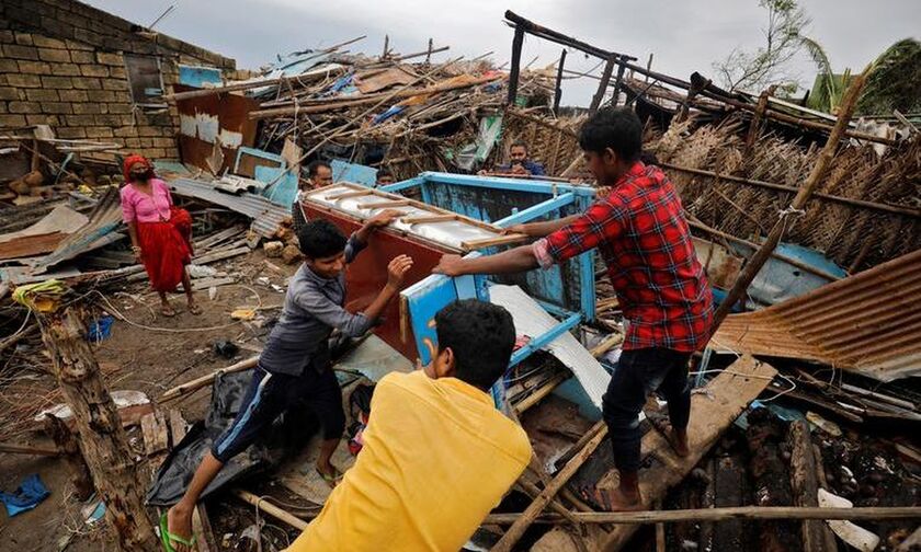 Ινδία: 33 νεκροί μετά από το πέρασμα του κυκλώνα Τοκάτε