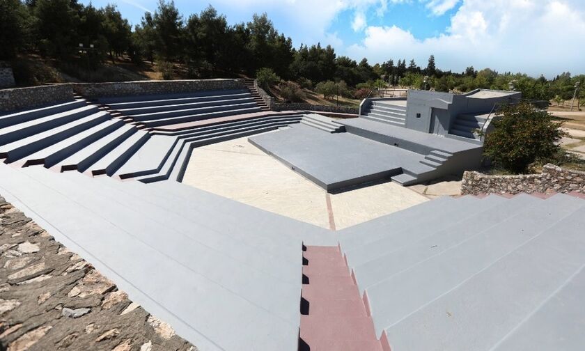 Ανακαινίστηκε το ανοιχτό θέατρο του Μητροπολιτικού Πάρκου «Αντώνης Τρίτσης» (pic)