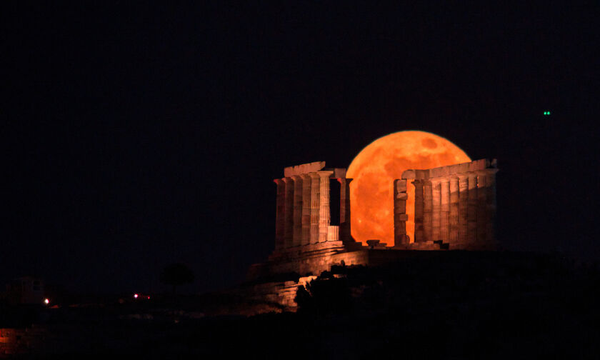 Φαντασμαγορική η υπερπανσέληνος του Μαΐου! (pics)