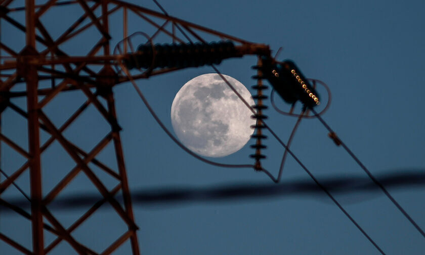ΔΕΔΔΗΕ: Διακοπή ρεύματος σε Γλυφάδα, Εκάλη, Χαλάνδρι, Ίλιον, Κορυδαλλό, Κερατσίνι