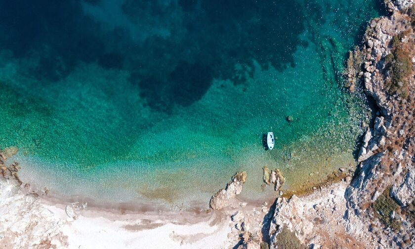Οι 10 καλύτερες «μυστικές» παραλίες στην Ευρώπη και στην Ελλάδα!