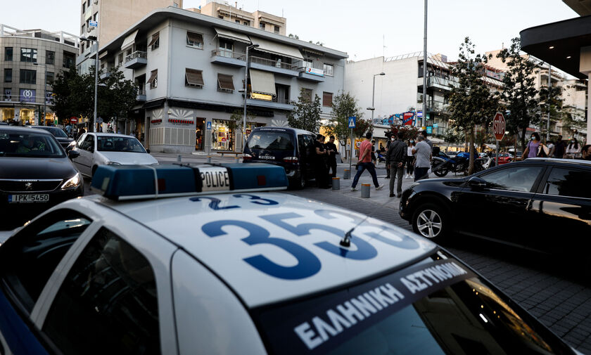 Σειρά επιθέσεων με βαριοπούλες σε έξι σούπερ μάρκετ της Αττικής 