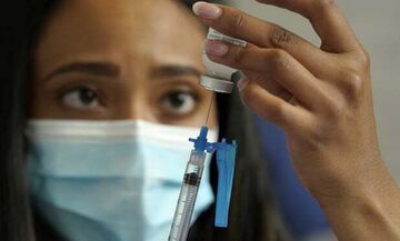 Pfizer: «Πολύ αποτελεσματικό το εμβόλιο κατά της παραλλαγής Δέλτα»