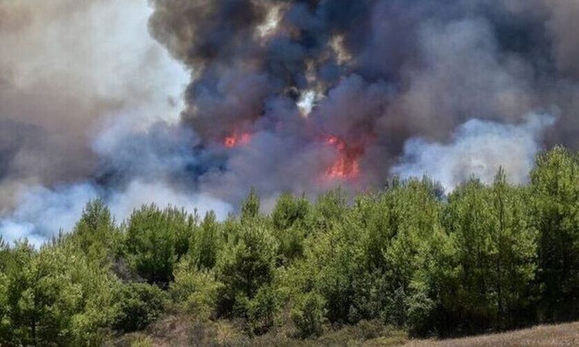 Πυρκαγιά ξέσπασε στην Πάρνηθα λόγω κεραυνών