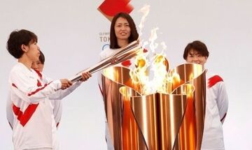 Τόκιο: Γυναίκα προσπάθησε να σβήσει την Ολυμπιακή φλόγα με νεροπίστολο! (vid)