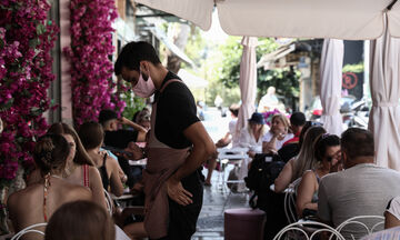 Μόνο με καθήμενους πλέον οι χώροι εστίασης και διασκέδασης - «Τσουχτερά» πρόστιμα για τις παραβάσεις