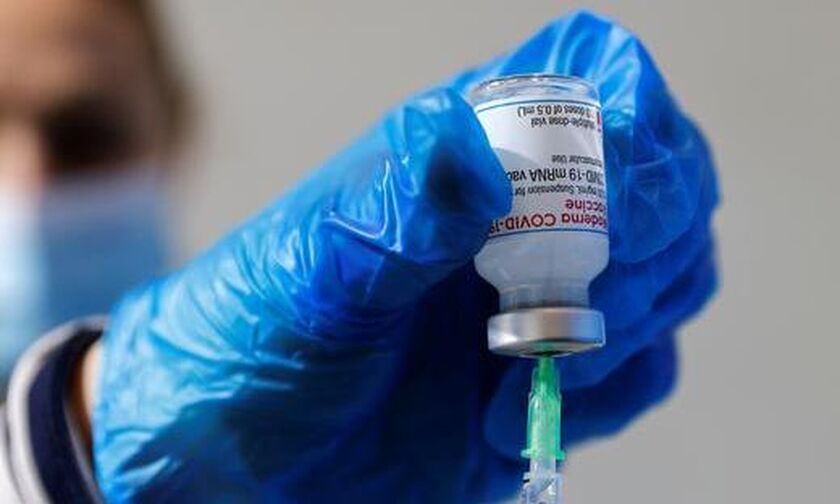 Τα εμβόλια Covid-19 βάζουν «φρένο» στις νέες μεταλλάξεις, υποστηρίζει έρευνα