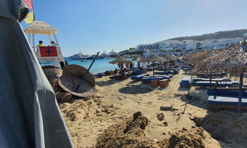 Μύκονος: «Έσκασε» η αποχέτευση και χύθηκαν λύματα - Κόκκινη σημαία στην παραλία Πλατύς Γιαλός (pics)