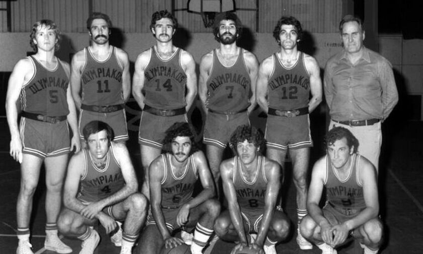 1976: Ο τελικός του πρώτου Κυπέλλου Ελλάδας Μπάσκετ βάφτηκε κόκκινος