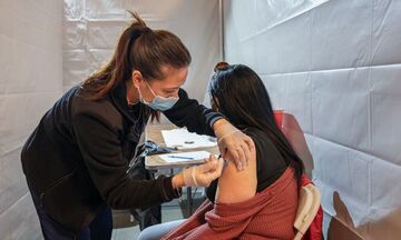 Κορονοϊός: «Αυξημένος κίνδυνος» εμφάνισης συνδρόμου Guillain-Barré με τη χορήγηση εμβολίου της J&J