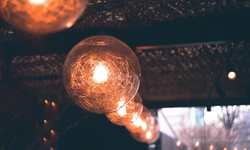 ΔΕΔΔΗΕ: Διακοπή ρεύματος σε Aθήνα, Ταύρο, Σαλαμίνα, Άλιμο, Παιανία, Ν. Φιλαδέλφεια, Μαραθώνα