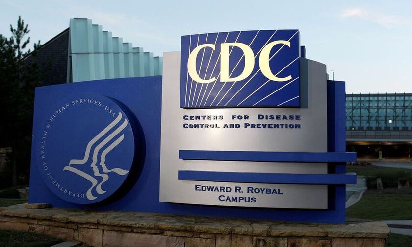 ΗΠΑ: Το CDC συστήνει τη χρήση μασκών σε εσωτερικούς χώρους και από τους εμβολιασμένους