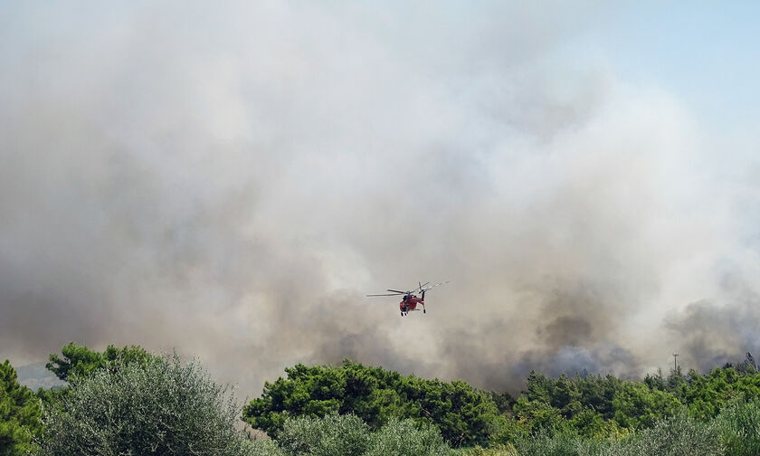 Μήνυμα από το 112 για κίνδυνο πυρκαγιάς στην Κρήτη και τη Ρόδο