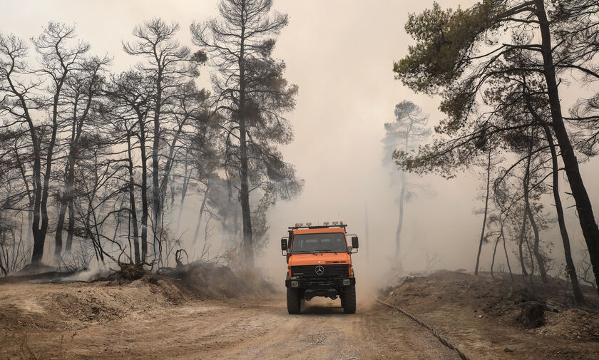 Εύβοια: Εκκενώνονται Αγία Άννα και Αγλάδι