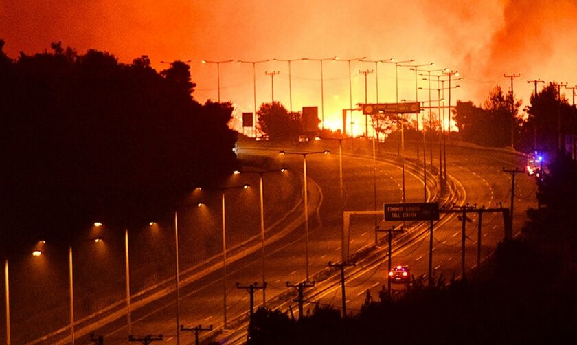 Βόρεια Αττική: Νέο μεγάλο μέτωπο στην Εθνική Οδό στο ύψος της Μαλακάσας - Μάχη στη μεριά Μαρκόπουλου