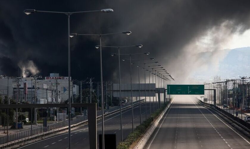 Φωτιές: Άνοιξε η εθνική οδός Αθηνών - Λαμίας