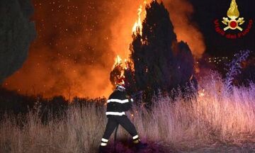 «Καίγεται» η Ιταλία: Πέντε οι νεκροί από τις πυρκαγιές, στους 48,8 βαθμούς Κελσίου η θερμοκρασία!