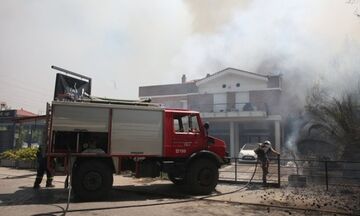 Βαρυμπόμπη: Στις 77 οι πληγείσες επιχειρήσεις από την μεγάλη πυρκαγιά