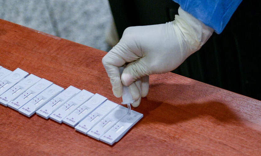 Κορονοϊός (16/8): Στα 2.218 τα νέα κρούσματα - 250 διασωληνωμένοι, 13 νεκροί