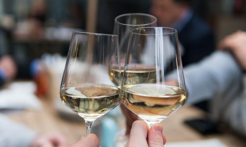 Είναι υγιεινό ένα ποτήρι κρασί κάθε μέρα;