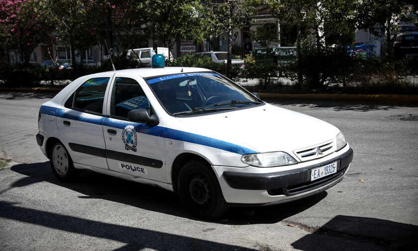 Σκόπελος: Συνελήφθη άνδρας που ξυλοκόπησε την 25χρονη σύντροφό του - Βρέθηκε κλειδωμένη στο μπάνιο