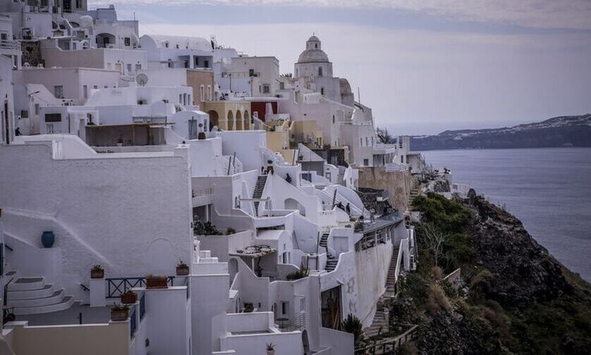 Πρόστιμα για φοροδιαφυγή στη Σαντορίνη