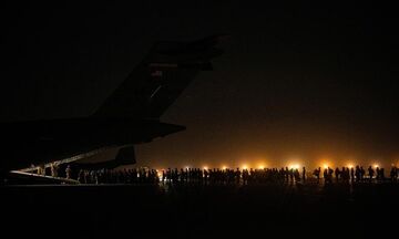 Καμπούλ: Επτά Αφγανοί έχασαν τη ζωή τους στο αεροδρόμιο της πόλης 