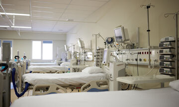 Νοσοκομεία: 5.895 πράξεις αναστολής ως τώρα για τους ανεμβολίαστους εργαζόμενους