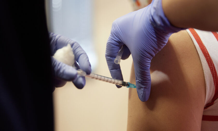 Koρονοϊός: «Κλείδωσε» η τρίτη δόση του εμβολίου 