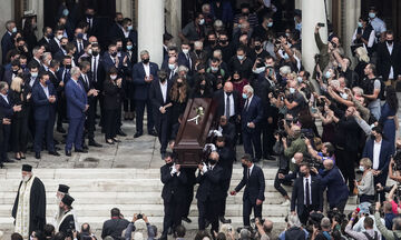 Μίκης Θεοδωράκης: Η τελευταία υπόκλιση στον μεγάλο Έλληνα! (vids)